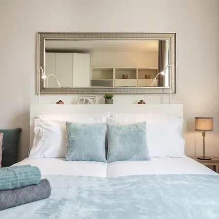 Centrale-duomo 10min - 40m2 - Metro 1min Apartment