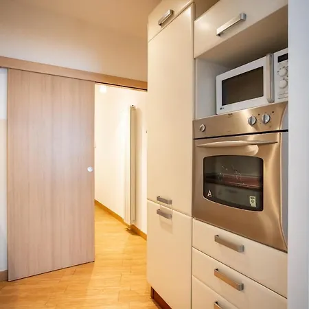 Centrale-duomo 10min - 40m2 - Metro 1min Apartment Milan